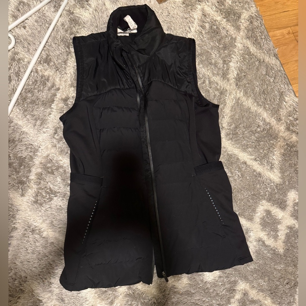 Lululemon down for it all vest